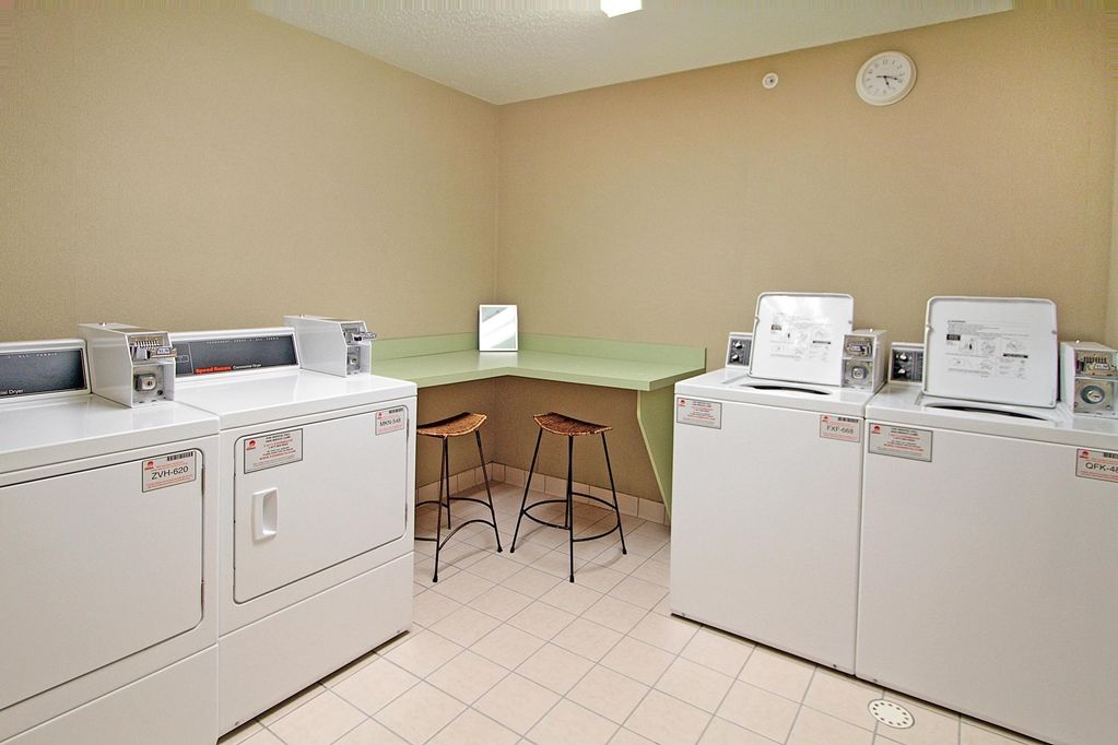 Homewood Suites By Hilton Indianapolis Airport / Плейнфилд Удобства фото