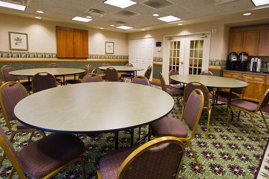 Homewood Suites By Hilton Indianapolis Airport / Плейнфилд Удобства фото