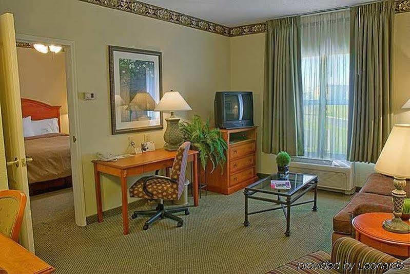 Homewood Suites By Hilton Indianapolis Airport / Плейнфилд Экстерьер фото